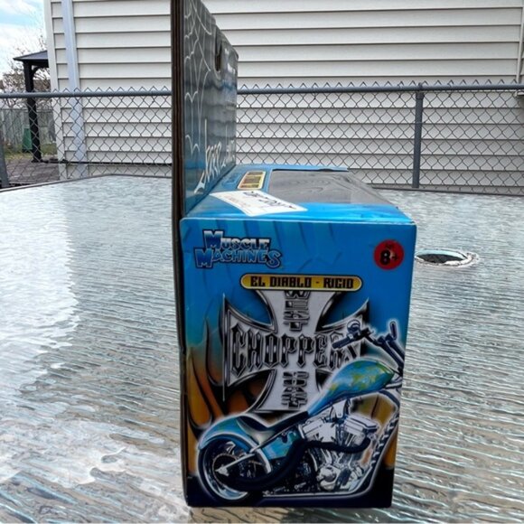 NIB West Coast Choppers Jesse James El Diablo Rigid Red Die Cast 1:18 Scale - Picture 6 of 7